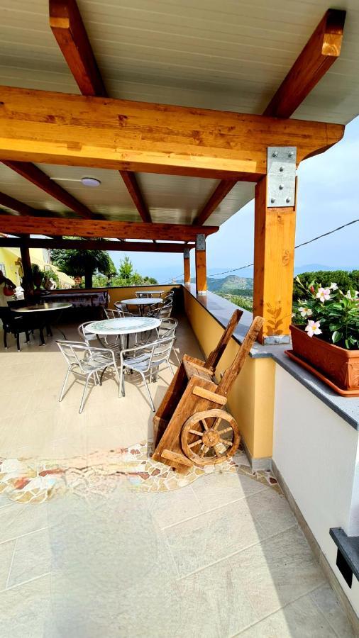Scapriccio Relax Apartment Migliaccia Bagian luar foto